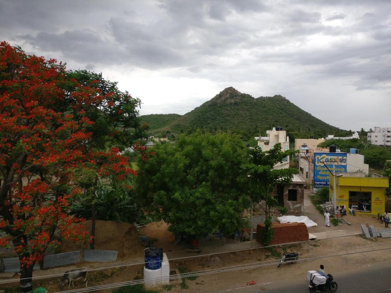 Selvalakshmi Restaurant And Lodge Tiruvannāmalai Exterior foto